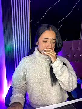 Ady 18 online show from November 24, 10:53 pm