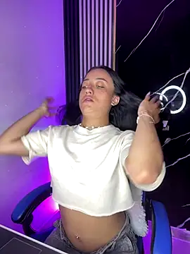 Ady 18 online show from December 18, 8:26 pm