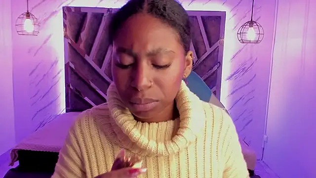 Queen perla  online show from December 19, 4:24 pm