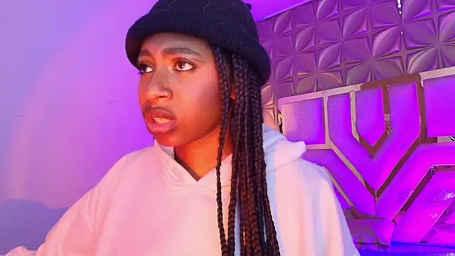 Queen perla  online show from March 18, 1:03 pm