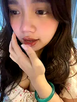 Hotellinh12 online show from November 14, 1:32 pm