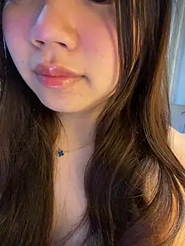 Hotellinh12 online show from April 3, 5:55 pm