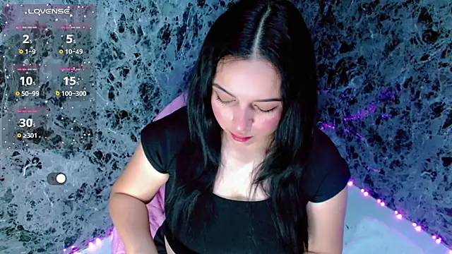 Snapshot of Lanna_belle28 chatting on December 4, 1:53 pm Lanna belle28 online show from December 4, 1:53 pm