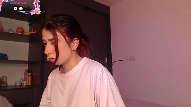 Snapshot of Your_rosalie chatting on September 25, 3:54 am Your rosalie online show from September 25, 3:54 am