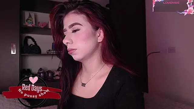 Snapshot of Your_rosalie chatting on October 18, 3:20 am Your rosalie online show from October 18, 3:20 am