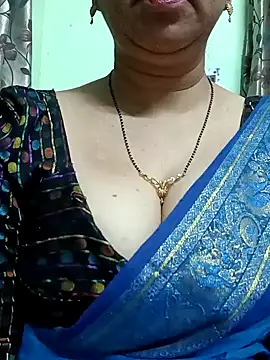 Snapshot of Rosy-B chatting on December 3, 9:34 pm Rosy-B online show from December 3, 9:34 pm