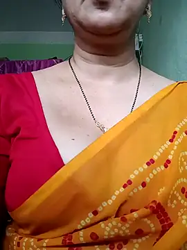 Snapshot of Rosy-B chatting on December 4, 9:51 am Rosy-B online show from December 4, 9:51 am