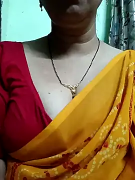 Snapshot of Rosy-B chatting on December 6, 12:34 am Rosy-B online show from December 6, 12:34 am