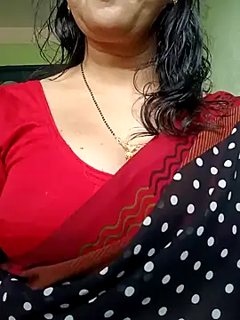 Snapshot of Rosy-B chatting on December 17, 9:50 am Rosy-B online show from December 17, 9:50 am