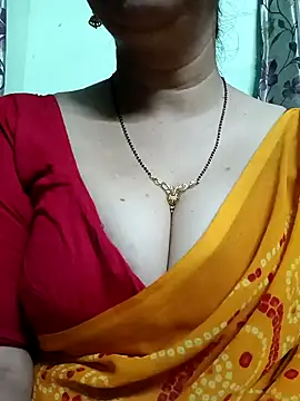 Snapshot of Rosy-B chatting on December 19, 12:24 am Rosy-B online show from December 19, 12:24 am