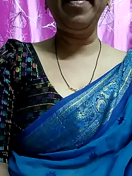 Snapshot of Rosy-B chatting on January 17, 1:15 am Rosy-B online show from January 17, 1:15 am