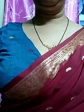 Snapshot of Rosy-B chatting on January 24, 12:42 am Rosy-B online show from January 24, 12:42 am