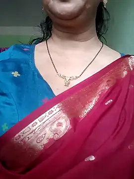 Snapshot of Rosy-B chatting on January 24, 10:11 am Rosy-B online show from January 24, 10:11 am