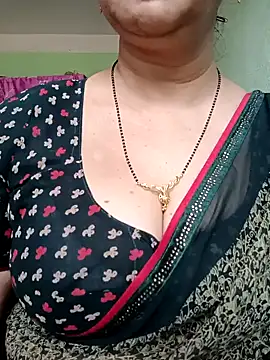 Snapshot of Rosy-B chatting on February 1, 9:54 am Rosy-B online show from February 1, 9:54 am