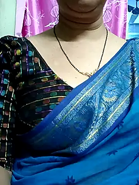Snapshot of Rosy-B chatting on February 4, 5:55 pm Rosy-B online show from February 4, 5:55 pm