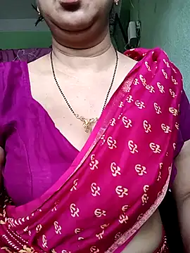Snapshot of Rosy-B chatting on September 11, 12:44 am Rosy-B online show from September 11, 12:44 am
