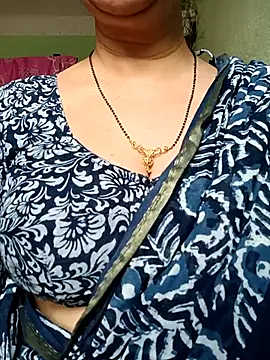 Snapshot of Rosy-B chatting on April 13, 12:38 am Rosy-B online show from April 13, 12:38 am
