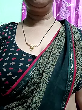 Snapshot of Rosy-B chatting on April 13, 9:42 pm Rosy-B online show from April 13, 9:42 pm