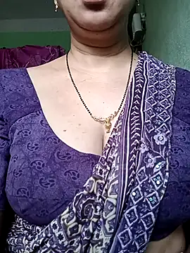 Snapshot of Rosy-B chatting on April 15, 12:17 am Rosy-B online show from April 15, 12:17 am