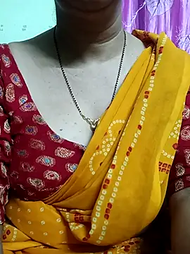 Snapshot of Rosy-B chatting on April 16, 9:39 pm Rosy-B online show from April 16, 9:39 pm