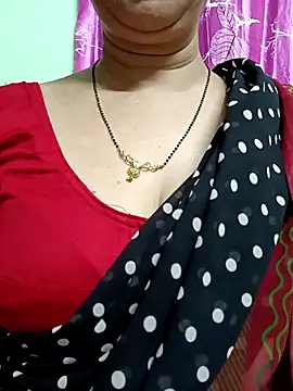 Snapshot of Rosy-B chatting on April 23, 9:39 pm Rosy-B online show from April 23, 9:39 pm