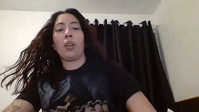 LorenaAnderson online show from March 4, 9:32 pm