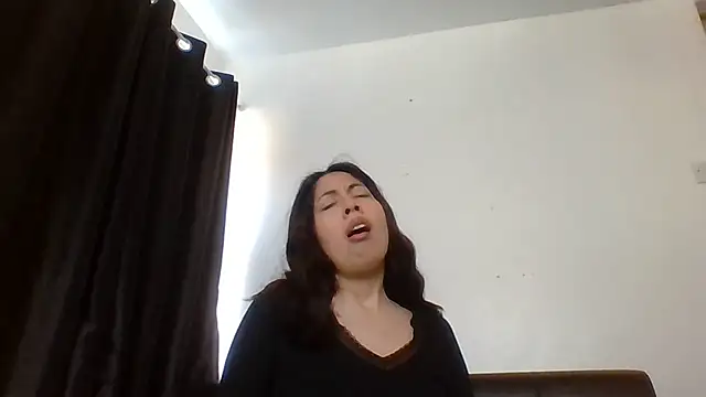 LorenaAnderson online show from March 11, 9:34 am