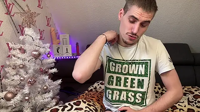 Cookieboy88 online show from November 25, 12:27 pm