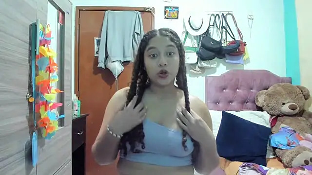 perlamor online show from February 5, 8:35 pm