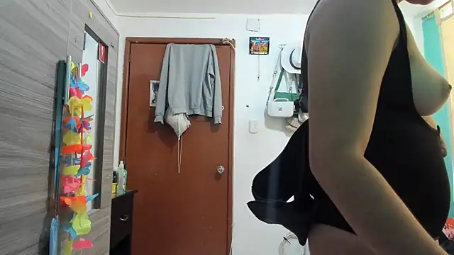 perlamor online show from February 7, 4:35 pm