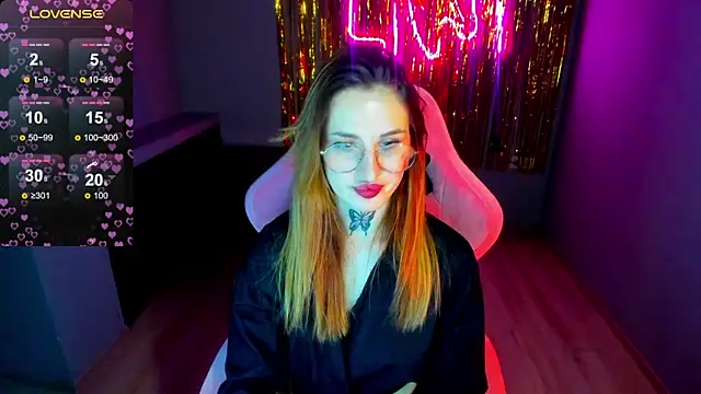 Snapshot of your_tora chatting on December 8, 4:28 pm your tora online show from December 8, 4:28 pm