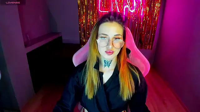 Snapshot of your_tora chatting on December 10, 4:49 pm your tora online show from December 10, 4:49 pm