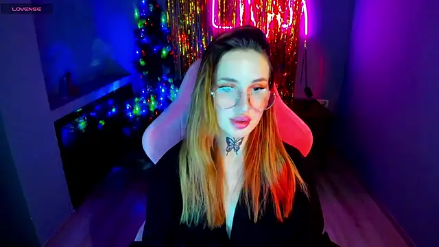 Snapshot of your_tora chatting on December 28, 10:36 am your tora online show from December 28, 10:36 am