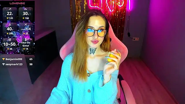 Snapshot of your_tora chatting on February 1, 12:40 am your tora online show from February 1, 12:40 am