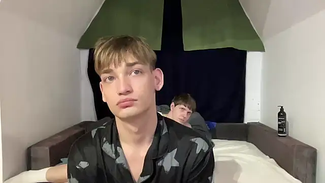 Snapshot of Nick_Win chatting on December 13, 2:38 pm Nick Win online show from December 13, 2:38 pm