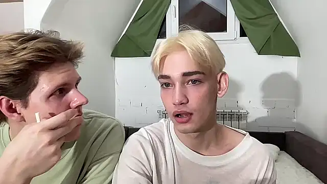 Snapshot of Nick_Win chatting on January 9, 1:18 am Nick Win online show from January 9, 1:18 am
