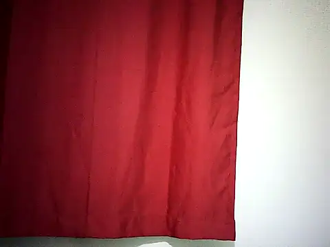 Snapshot of Pierra77 chatting on May 25, 11:11 pm Pierra77 online show from May 25, 11:11 pm