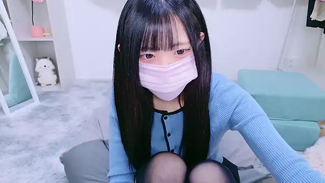 Snapshot of Suzu_ch_xx chatting on December 4, 2:26 pm Suzu ch xx online show from December 4, 2:26 pm