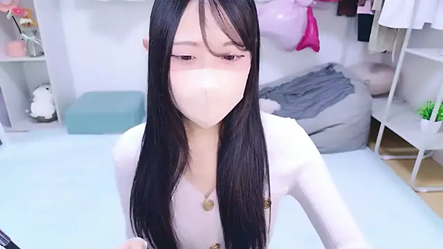 Suzu ch xx online show from April 17, 1:47 pm