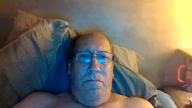 hornyrich69 online show from May 12, 5:15 am