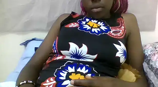 Snapshot of Ebony_maffin chatting on December 15, 8:19 am Ebony maffin online show from December 15, 8:19 am
