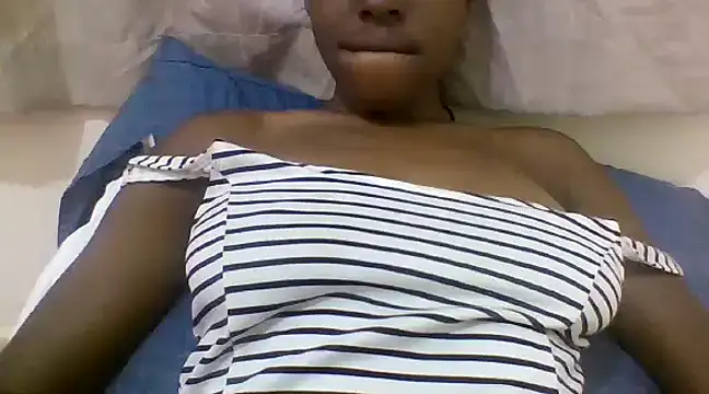 Snapshot of Ebony_maffin chatting on February 13, 1:48 pm Ebony maffin online show from February 13, 1:48 pm