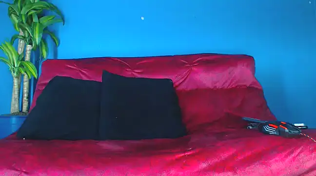 Mracialatina online show from February 7, 11:03 pm