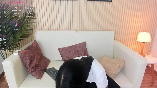 Snapshot of Chiqui_milk_ chatting on October 9, 7:12 pm Chiqui milk online show from October 9, 7:12 pm