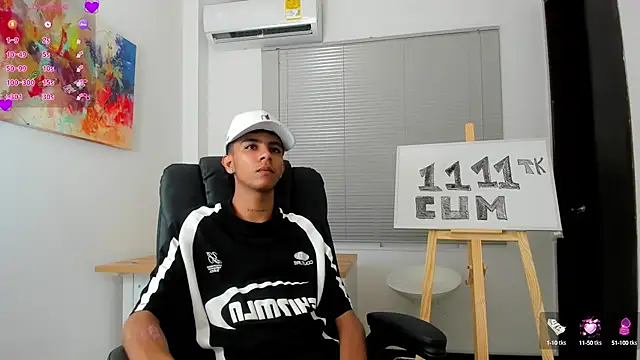 Snapshot of dikey_62 chatting on February 1, 5:28 am dikey 62 online show from February 1, 5:28 am