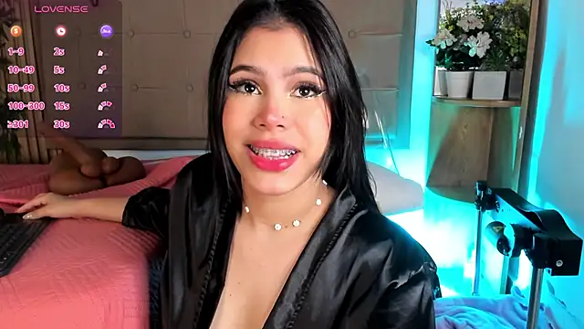 Natasha  Sccott online show from December 31, 4:46 pm
