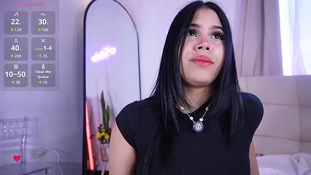 Natasha  Sccott online show from November 10, 7:13 pm