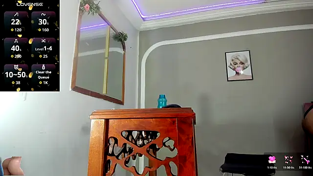 Jimena Grey online show from October 28, 7:38 pm