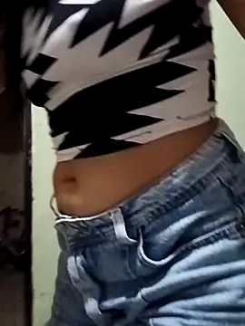 Michellluxo online show from February 15, 3:14 am