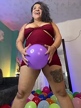 Snapshot of miss_grace_01 chatting on June 7, 4:05 am miss grace 01 online show from June 7, 4:05 am